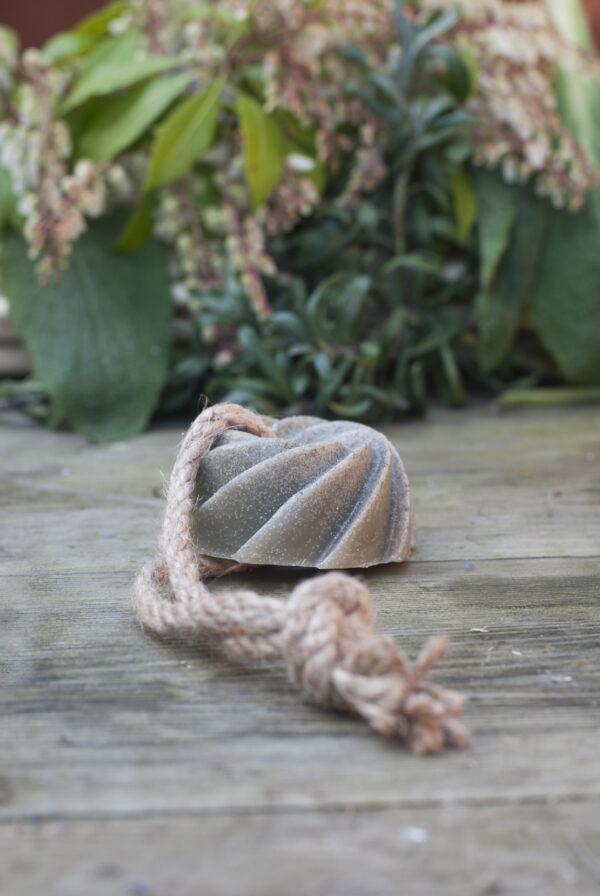 Handmade Cleansing Green Exfoliating Bar - Image 3